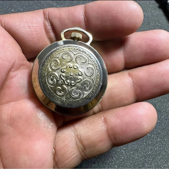 Vintage Lady Nelson Ornate Swiss Made Pocket Pendant Watch Gold Tone Working - Picture 7 of 8